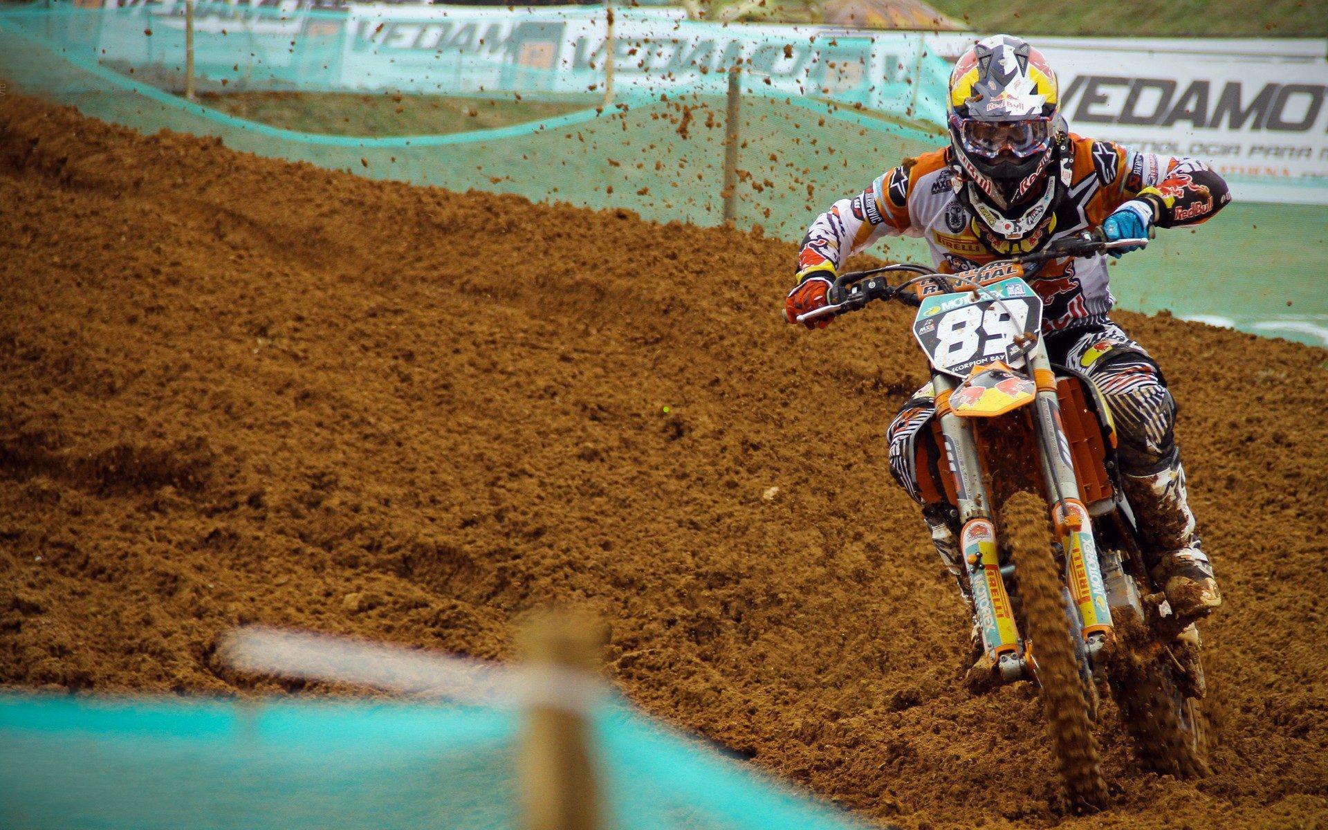 图赫尔提议世界杯高温应对策略,替补球员或留更衣室保障健康